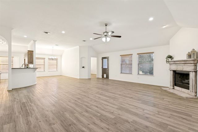 368 Lockwood Lane, Weatherford, TX 76087