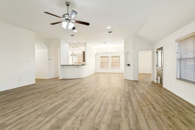 368 Lockwood Lane, Weatherford, TX 76087