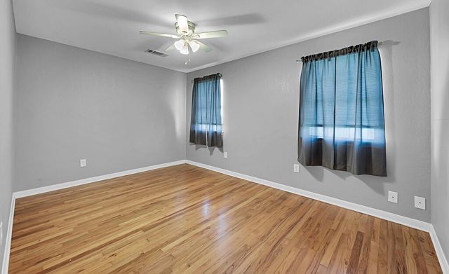6520 N State Highway 6, Woodway, TX 76712