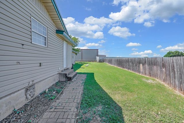 6520 N State Highway 6, Woodway, TX 76712