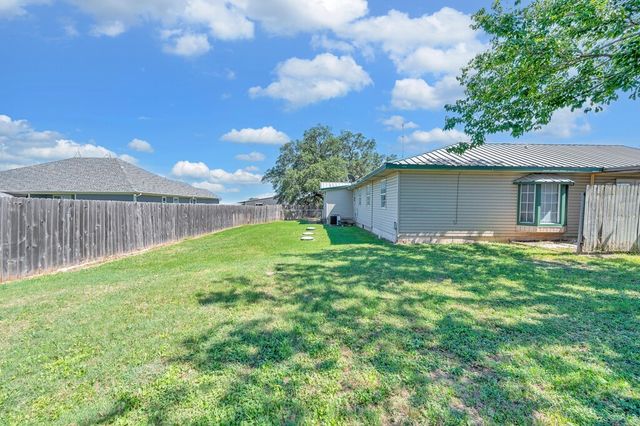 6520 N State Highway 6, Woodway, TX 76712