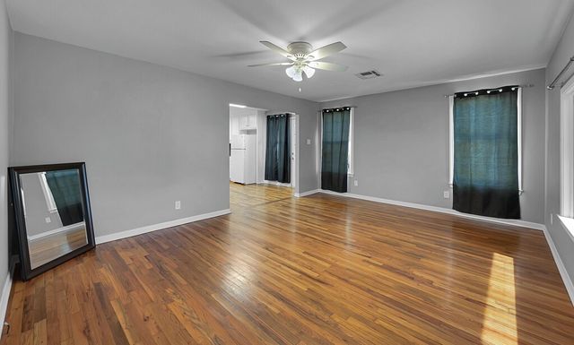 6520 N State Highway 6, Woodway, TX 76712