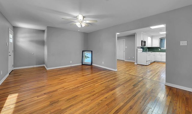 6520 N State Highway 6, Woodway, TX 76712