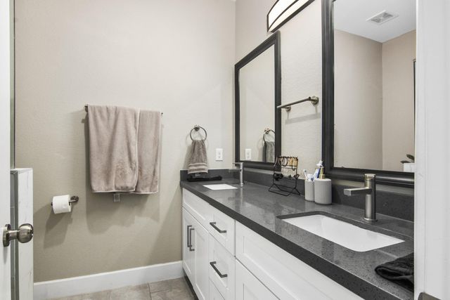 5417 Texas Street A, Houston, TX 77011