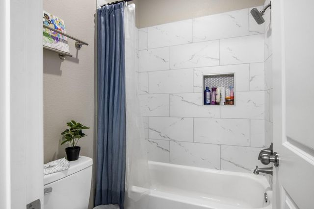 5417 Texas Street A, Houston, TX 77011