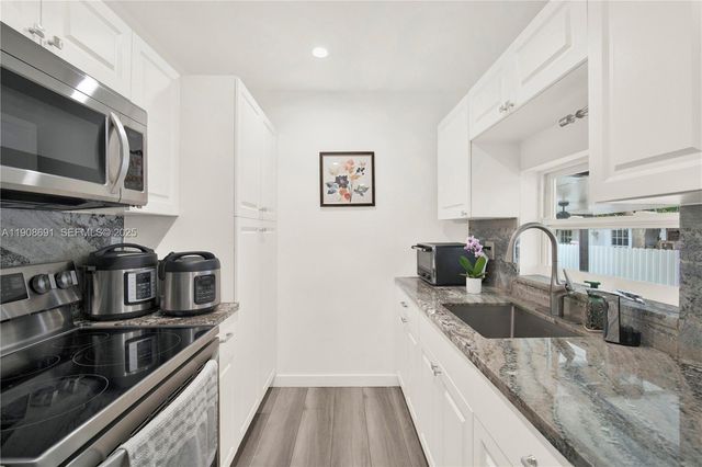 660 E 38th Street, Hialeah, FL 33013