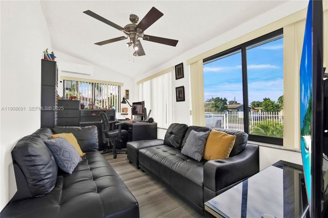 660 E 38th Street, Hialeah, FL 33013