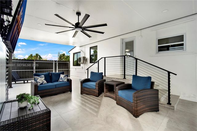 660 E 38th Street, Hialeah, FL 33013