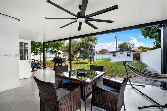 660 E 38th Street, Hialeah, FL 33013
