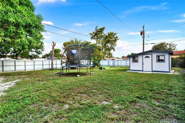 660 E 38th Street, Hialeah, FL 33013