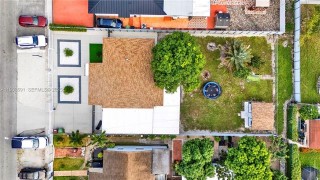660 E 38th Street, Hialeah, FL 33013