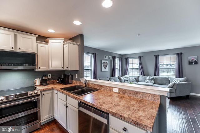 100 N HARNER BLVD, Coatesville, PA 19320