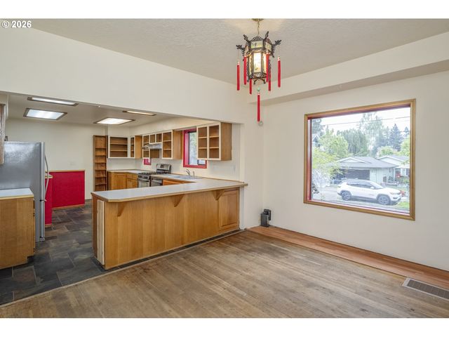 2934 Se 35TH Ave, Portland, OR 97202