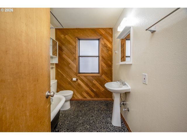 2934 Se 35TH Ave, Portland, OR 97202