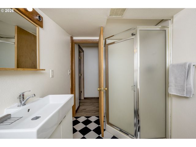 2934 Se 35TH Ave, Portland, OR 97202