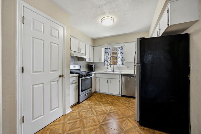 2951 SW 40TH AVENUE, Gainesville, FL 32608