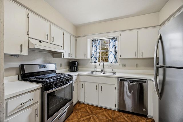 2951 SW 40TH AVENUE, Gainesville, FL 32608
