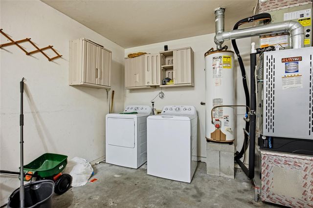 2951 SW 40TH AVENUE, Gainesville, FL 32608
