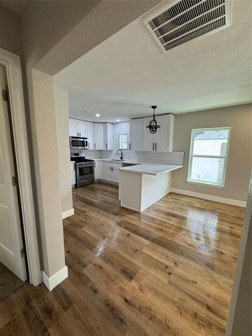 4301 Peck Street, Santa Fe, TX 77517