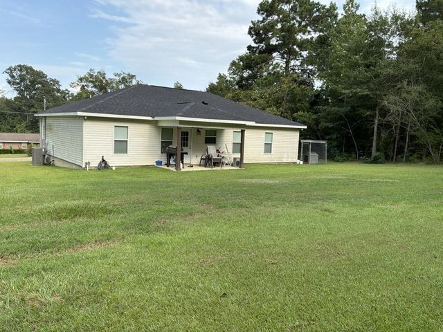 84 Brooks Dr, Cottonwood, AL 36320