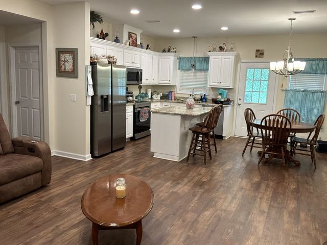 84 Brooks Dr, Cottonwood, AL 36320