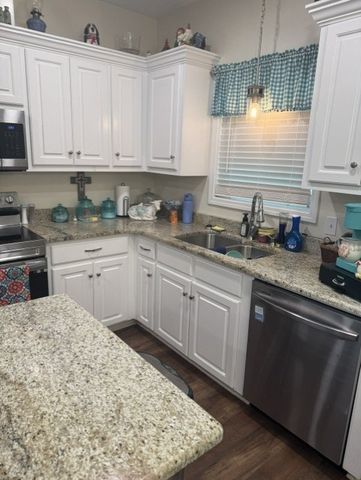 84 Brooks Dr, Cottonwood, AL 36320