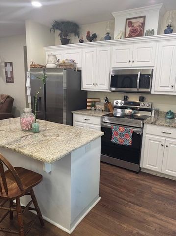 84 Brooks Dr, Cottonwood, AL 36320