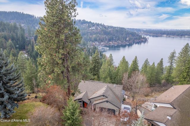 8995 N CLARKVIEW PL, Hayden, ID 83835