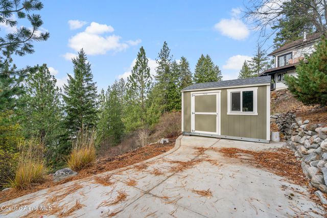 8995 N CLARKVIEW PL, Hayden, ID 83835