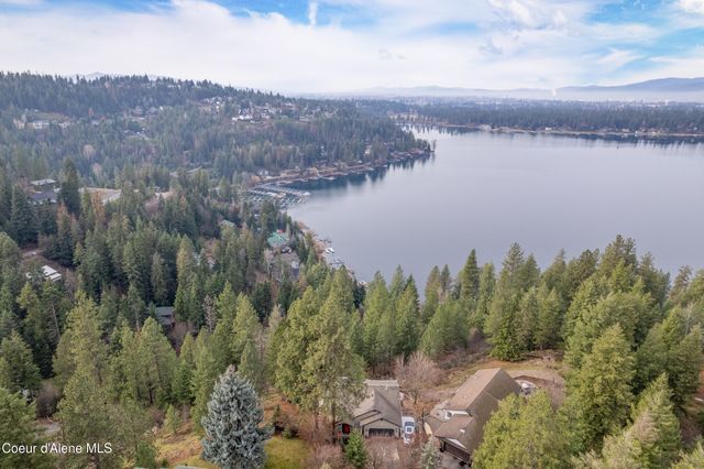 8995 N CLARKVIEW PL, Hayden, ID 83835