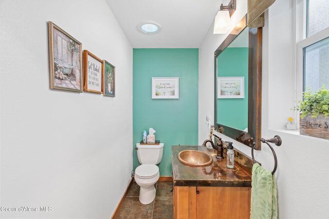 8995 N CLARKVIEW PL, Hayden, ID 83835