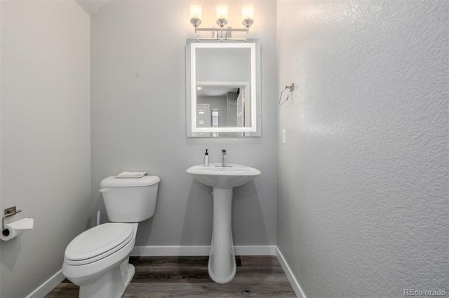 4045 S Teller Street, Lakewood, CO 80235