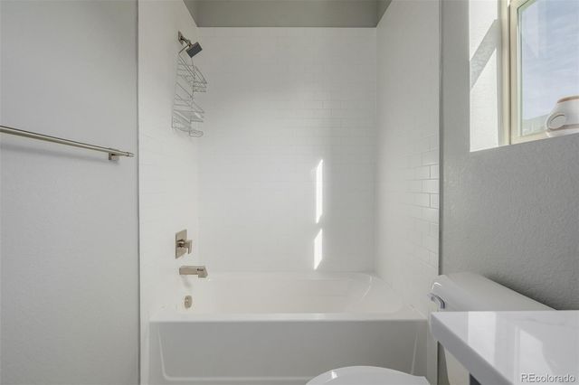 4045 S Teller Street, Lakewood, CO 80235