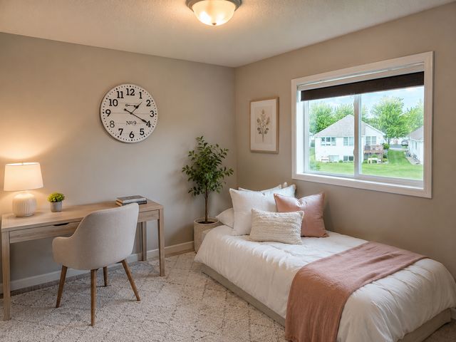 6884 101st Street S, Cottage Grove, MN 55016