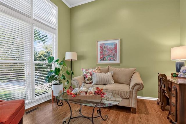 7808 NW 76th Place, Kansas City, MO 64152