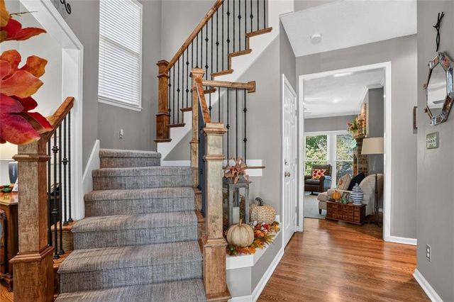 7808 NW 76th Place, Kansas City, MO 64152