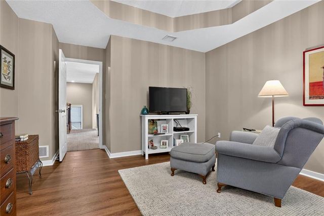 7808 NW 76th Place, Kansas City, MO 64152