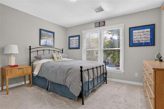 7808 NW 76th Place, Kansas City, MO 64152