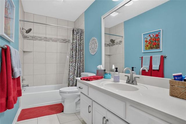7808 NW 76th Place, Kansas City, MO 64152