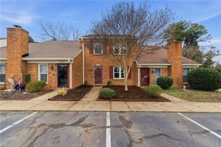 7699 The Points PL # 1002, Gloucester Point, VA 23062