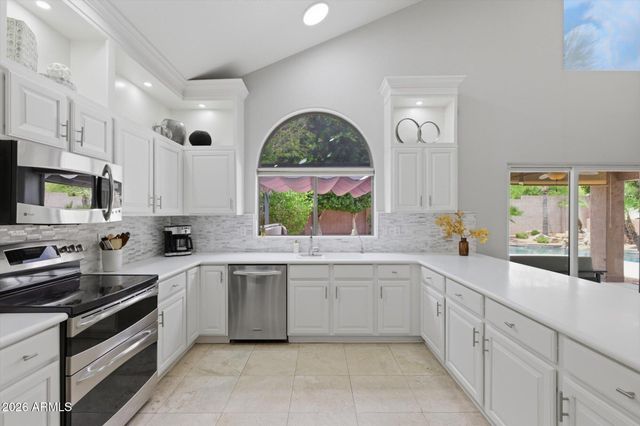 9750 E GELDING Drive, Scottsdale, AZ 85260