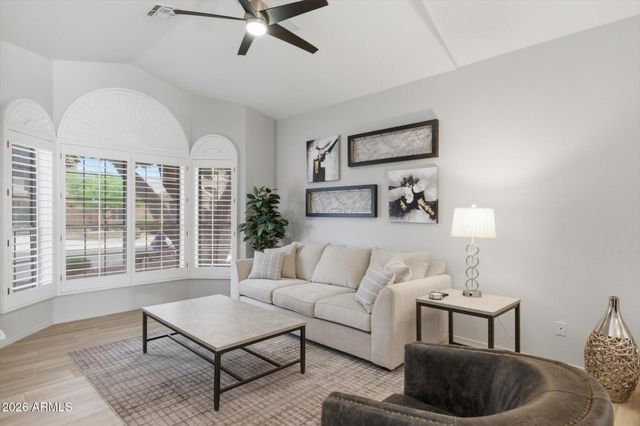 9750 E GELDING Drive, Scottsdale, AZ 85260