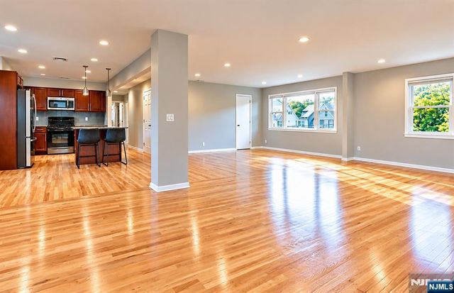 29 Central Avenue, Montclair, NJ 07042