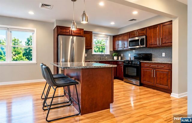29 Central Avenue, Montclair, NJ 07042