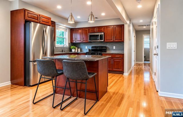 29 Central Avenue, Montclair, NJ 07042