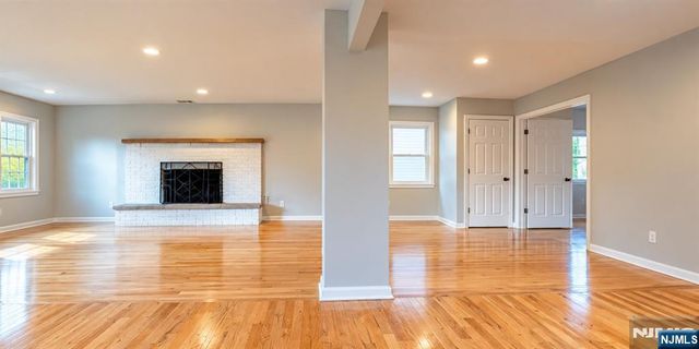 29 Central Avenue, Montclair, NJ 07042