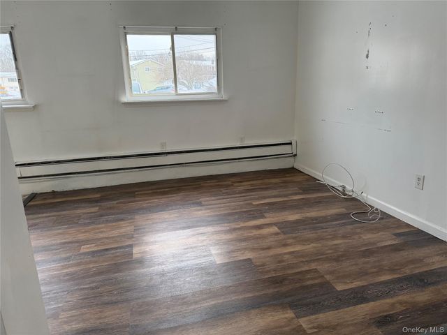 11 Mel Court, Bay Shore, NY 11706