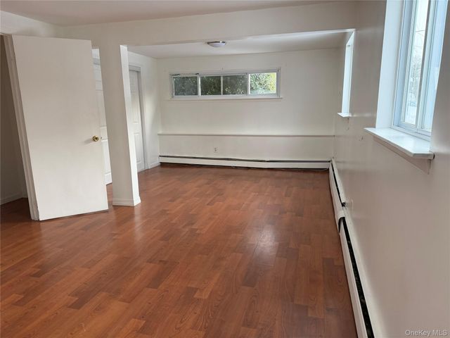 11 Mel Court, Bay Shore, NY 11706