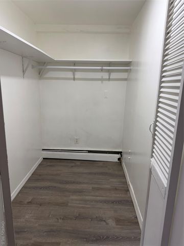 11 Mel Court, Bay Shore, NY 11706