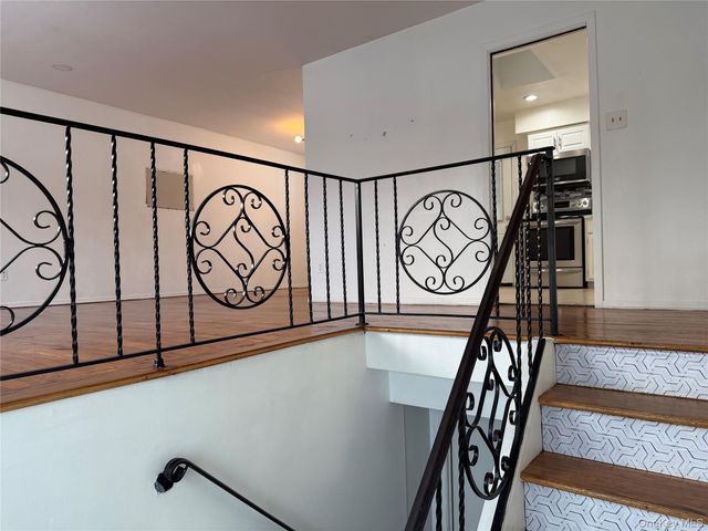 11 Mel Court, Bay Shore, NY 11706